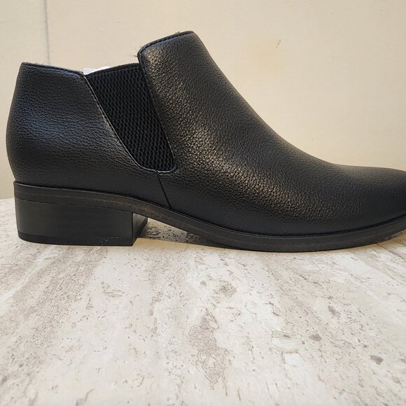 SOUL Naturalizer Shoes - Soul Naturalizer Respect Chelsea Booties Black Faux Leather 8M - A049